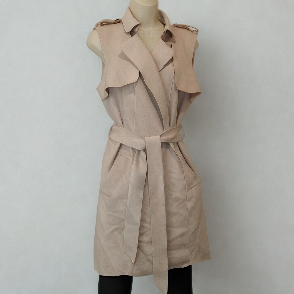 Sleeveless Beige Trench Coat with Belt